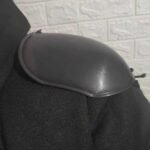 Wuwu plastic shoulder guard